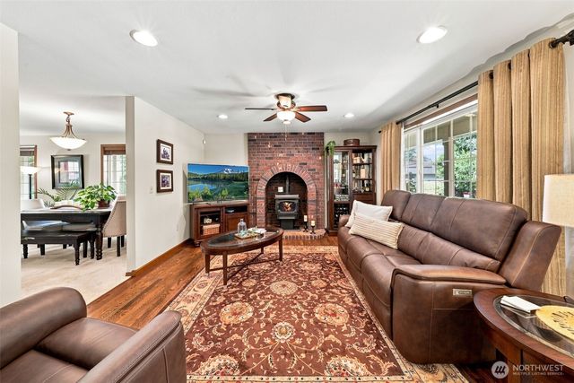 19917 Church Lake Rd E, Bonney Lake, WA 98391