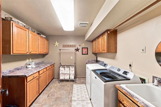 19917 Church Lake Rd E, Bonney Lake, WA 98391