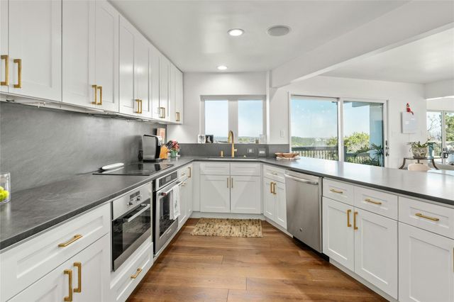 1000 Redbud TRL, West Lake Hills, TX 78746