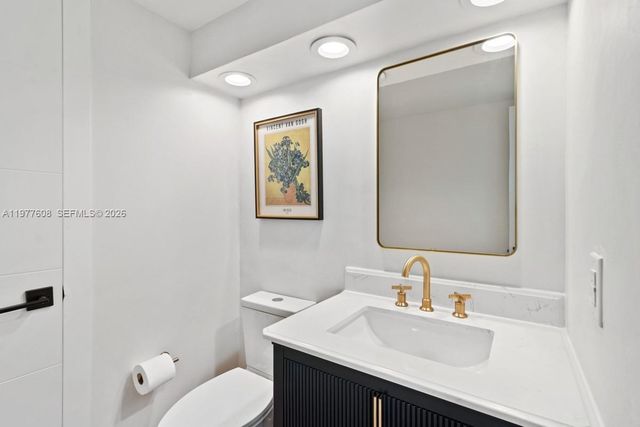 6902 N Kendall Dr E403, Pinecrest, FL 33156