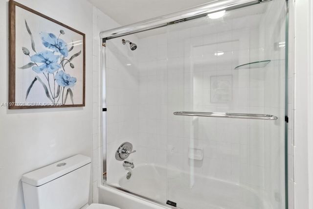 6902 N Kendall Dr E403, Pinecrest, FL 33156