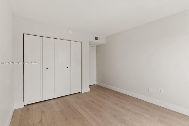 6902 N Kendall Dr E403, Pinecrest, FL 33156