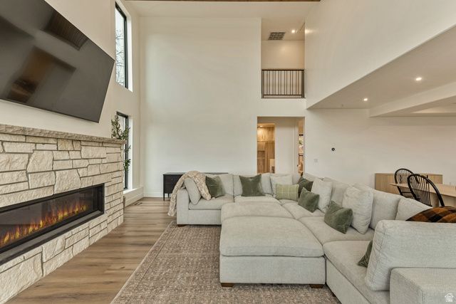 681 N LOCHWOOD DR, Garden City, UT 84028