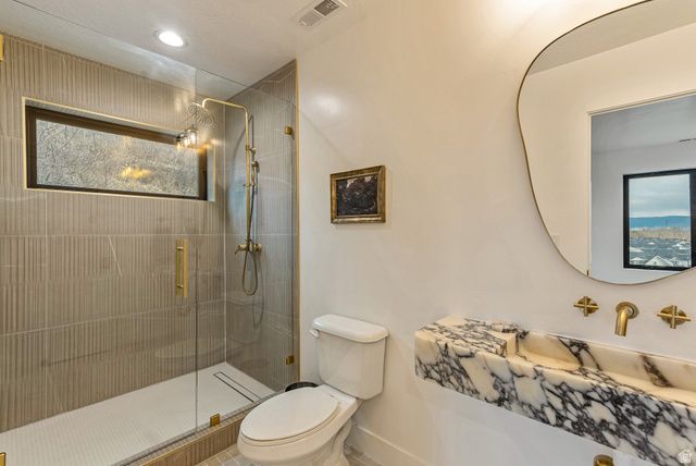 681 N LOCHWOOD DR, Garden City, UT 84028