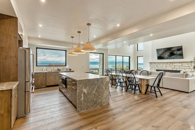 681 N LOCHWOOD DR, Garden City, UT 84028