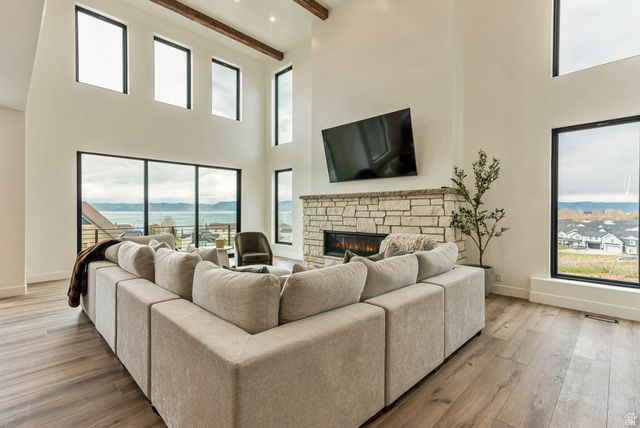 681 N LOCHWOOD DR, Garden City, UT 84028
