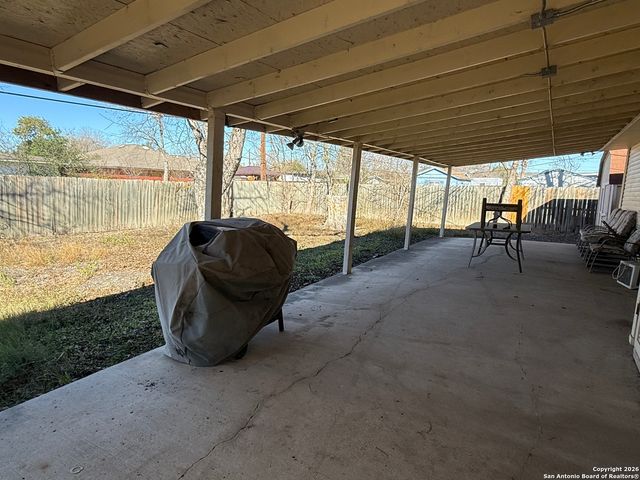 131 Baywell Dr, San Antonio, TX 78227