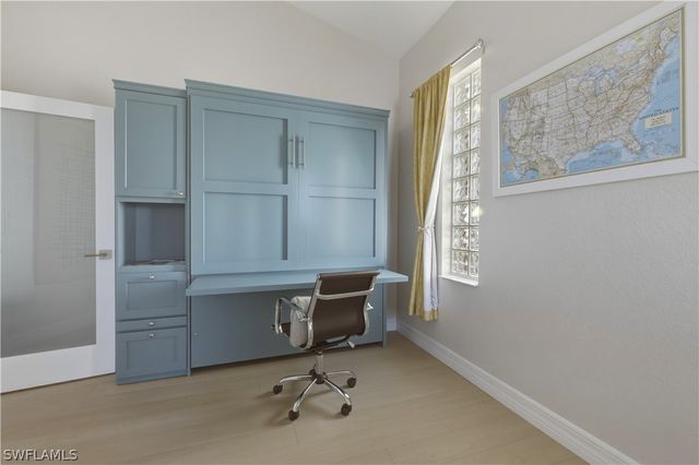 9515 Mariners Cove LN, Fort Myers, FL 33919