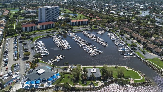 9515 Mariners Cove LN, Fort Myers, FL 33919