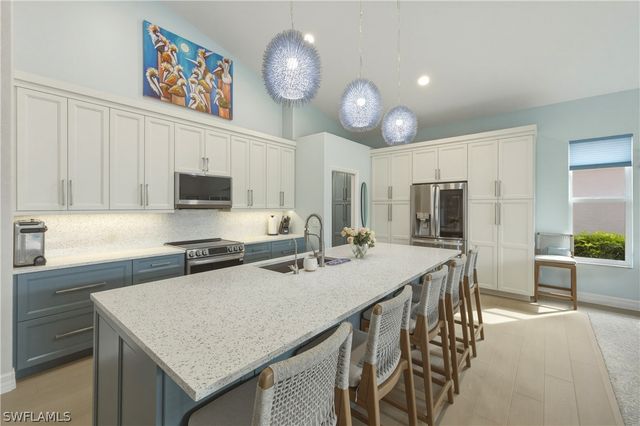 9515 Mariners Cove LN, Fort Myers, FL 33919