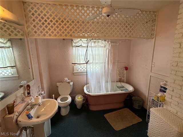 76 S Schenley Avenue, Youngstown, OH 44509