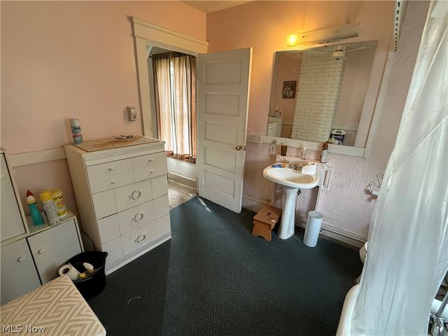 76 S Schenley Avenue, Youngstown, OH 44509