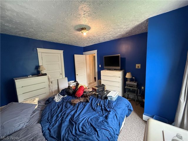 76 S Schenley Avenue, Youngstown, OH 44509