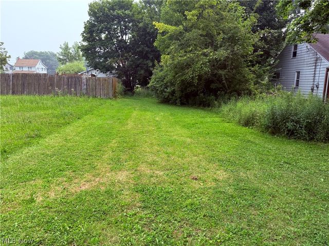 76 S Schenley Avenue, Youngstown, OH 44509