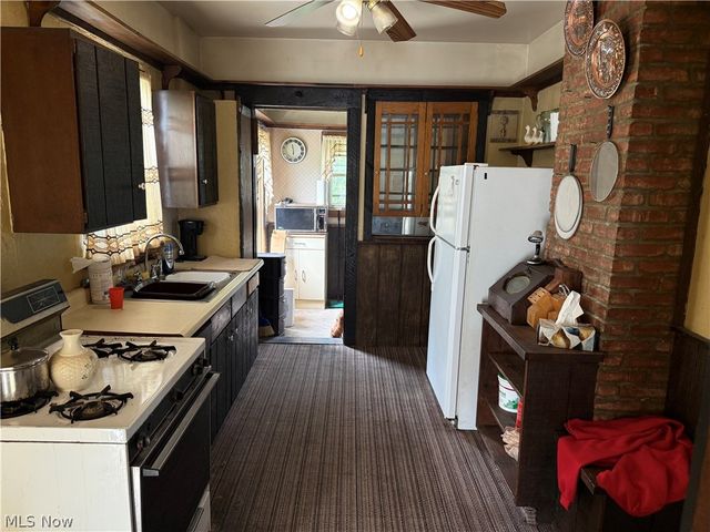 76 S Schenley Avenue, Youngstown, OH 44509