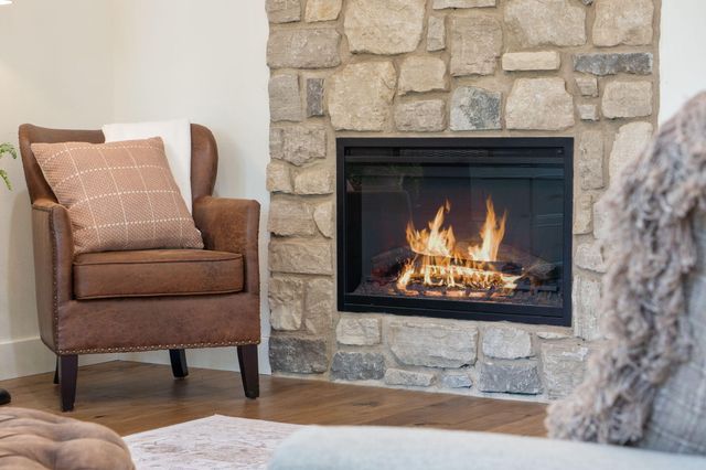 893 Hidden Springs Lane, Reeds Spring, MO 65737