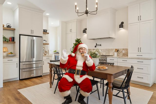 893 Hidden Springs Lane, Reeds Spring, MO 65737