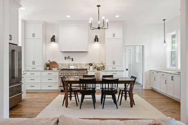 893 Hidden Springs Lane, Reeds Spring, MO 65737