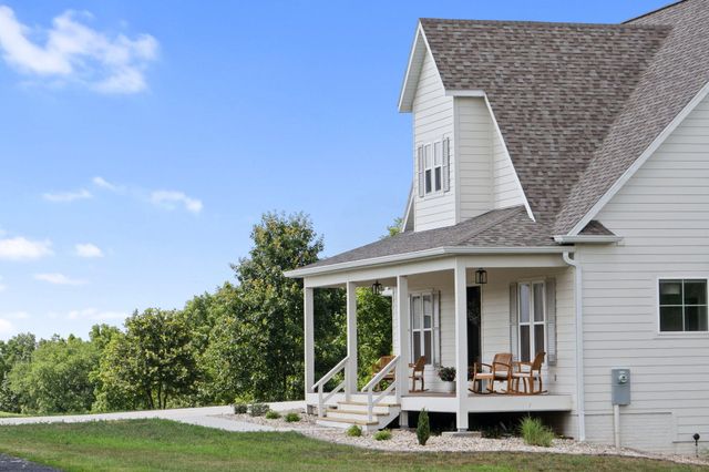 893 Hidden Springs Lane, Reeds Spring, MO 65737