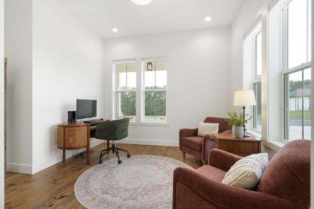 893 Hidden Springs Lane, Reeds Spring, MO 65737