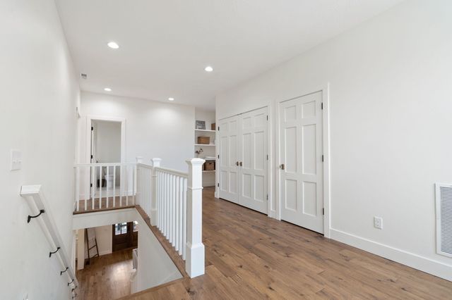 893 Hidden Springs Lane, Reeds Spring, MO 65737