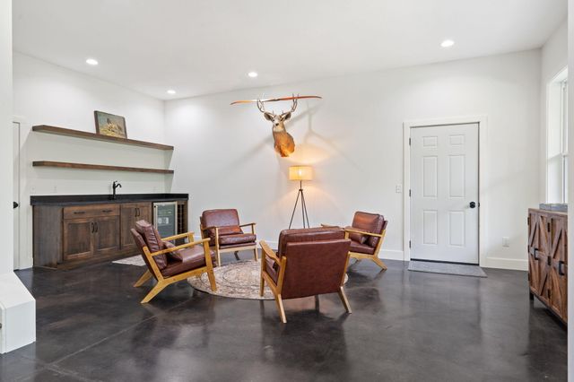 893 Hidden Springs Lane, Reeds Spring, MO 65737