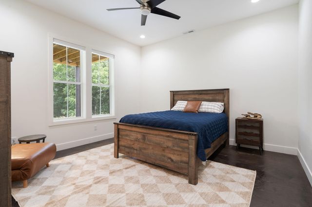 893 Hidden Springs Lane, Reeds Spring, MO 65737