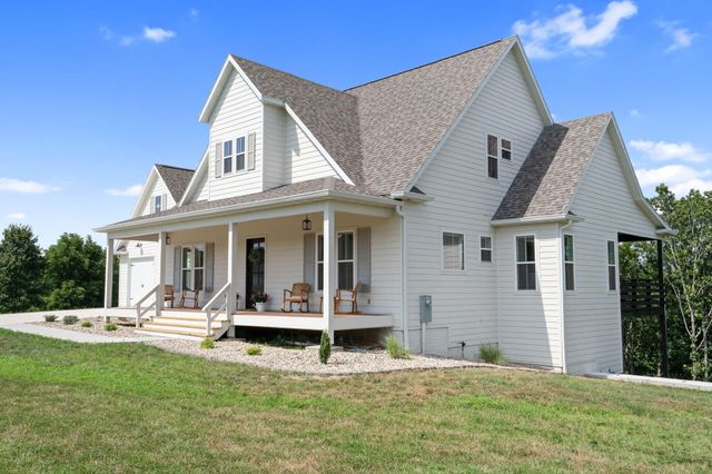 893 Hidden Springs Lane, Reeds Spring, MO 65737