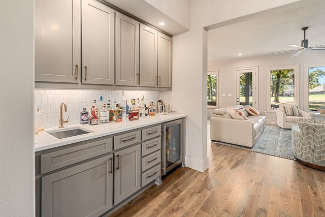 219 Saint Andrews Drive, Mabank, TX 75156