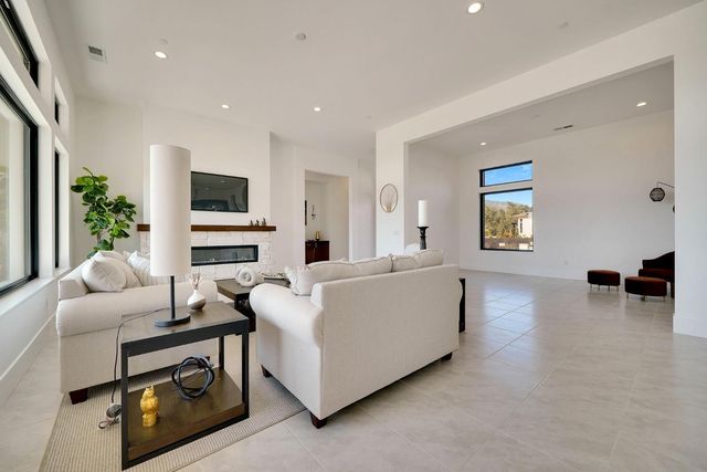 111 Quail Covey Ct, Copperopolis, CA 95228