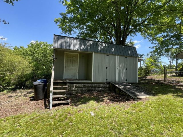 1118 Georgia Avenue, Athens, TN 37303