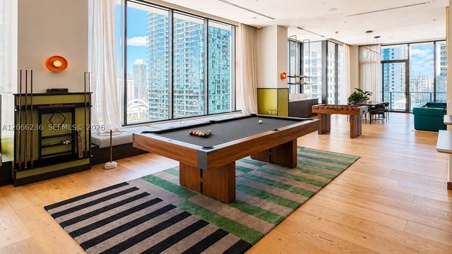 11 NE 6th St 212, Miami, FL 33132