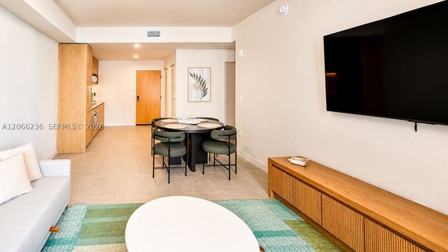 11 NE 6th St 212, Miami, FL 33132