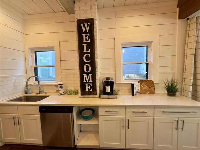 2018 Columbus Avenue, Waco, TX 76701