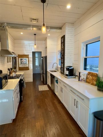 2018 Columbus Avenue, Waco, TX 76701