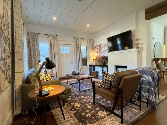 2018 Columbus Avenue, Waco, TX 76701