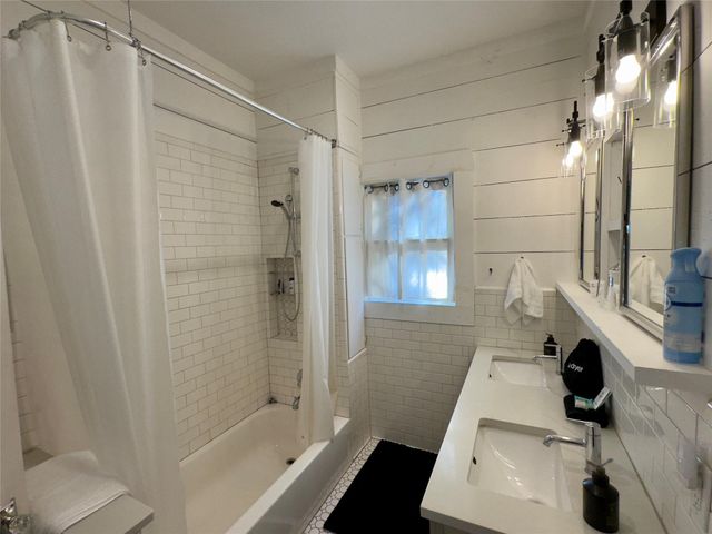 2018 Columbus Avenue, Waco, TX 76701