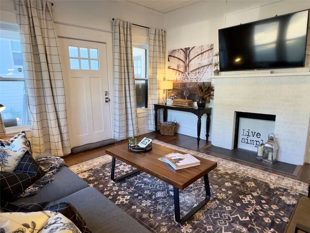 2018 Columbus Avenue, Waco, TX 76701