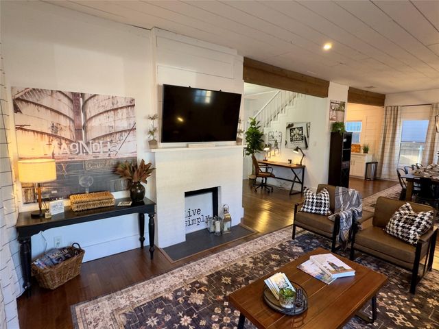 2018 Columbus Avenue, Waco, TX 76701