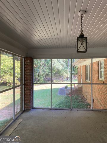 563 Highway 279, Fayetteville, GA 30214