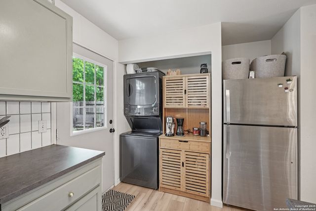 121 S Plant Ave Apt 401, Boerne, TX 78006
