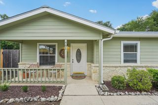 121 S Plant Ave Apt 401, Boerne, TX 78006