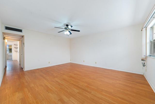 560 Brittany L, Delray Beach, FL 33446