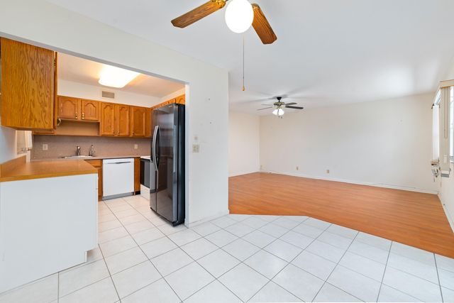 560 Brittany L, Delray Beach, FL 33446
