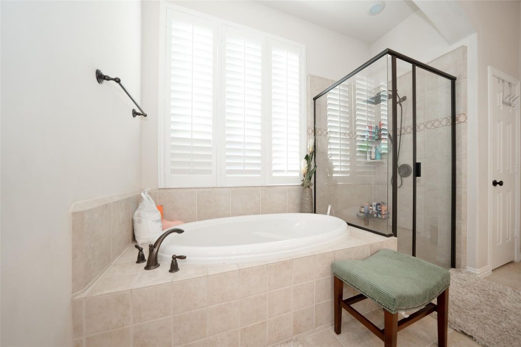 Image 22 of property listing at 27827 Walsh Crossing Drive, Katy, TX 77494