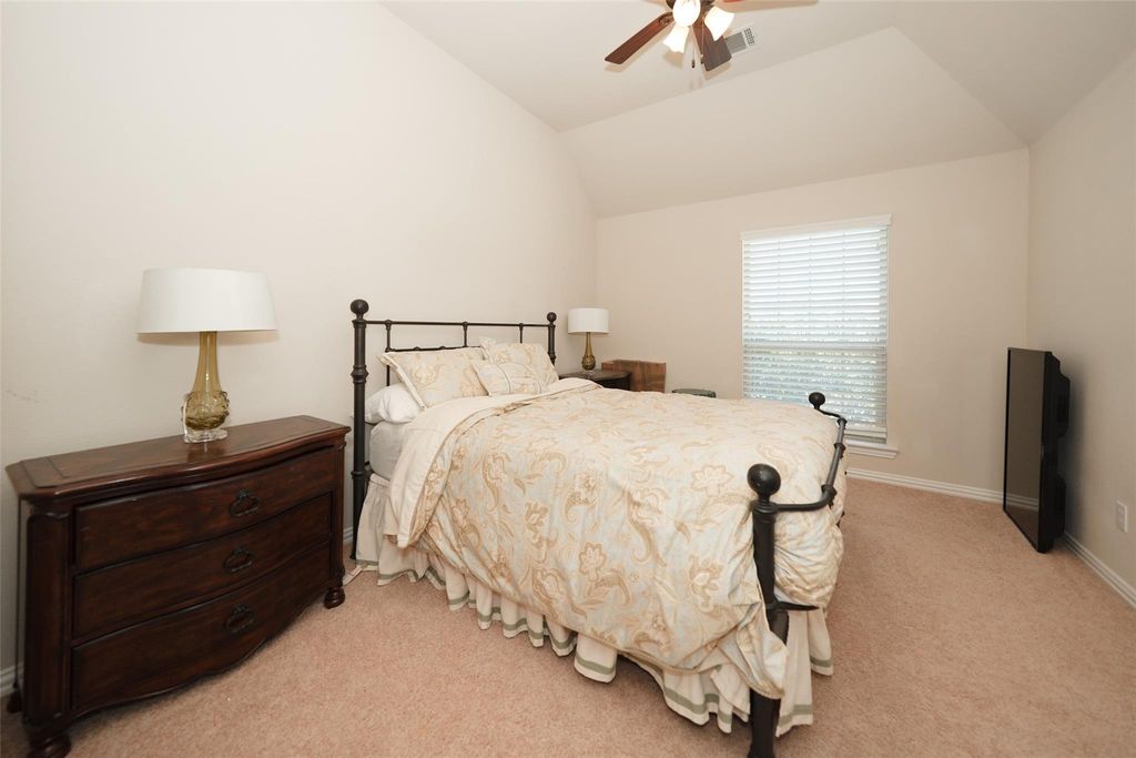 Image 33 of property listing at 27827 Walsh Crossing Drive, Katy, TX 77494