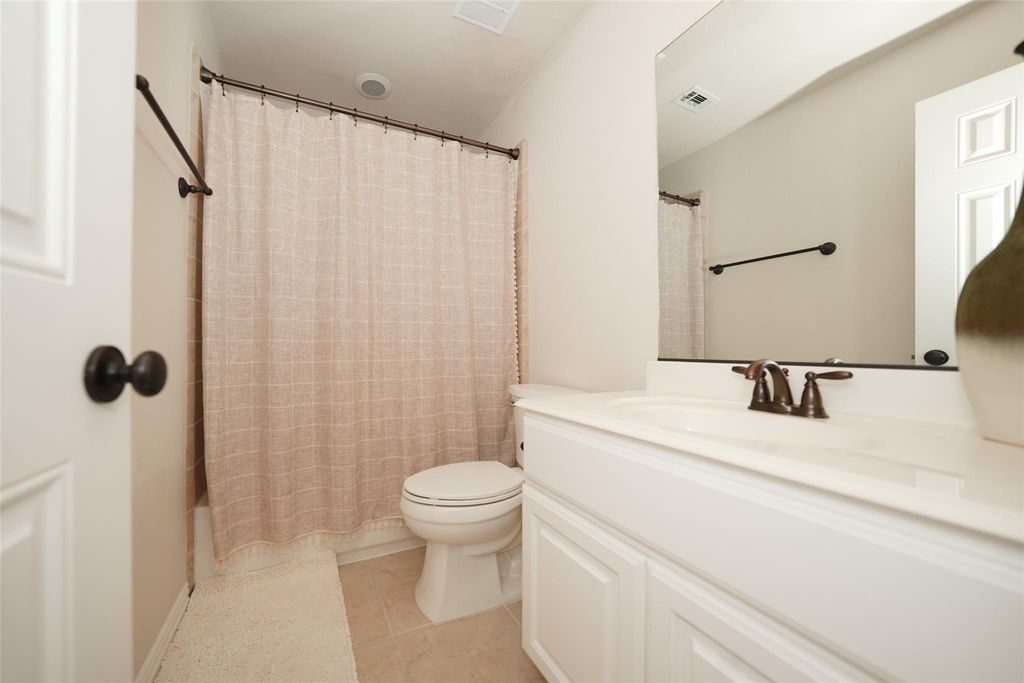 Image 34 of property listing at 27827 Walsh Crossing Drive, Katy, TX 77494