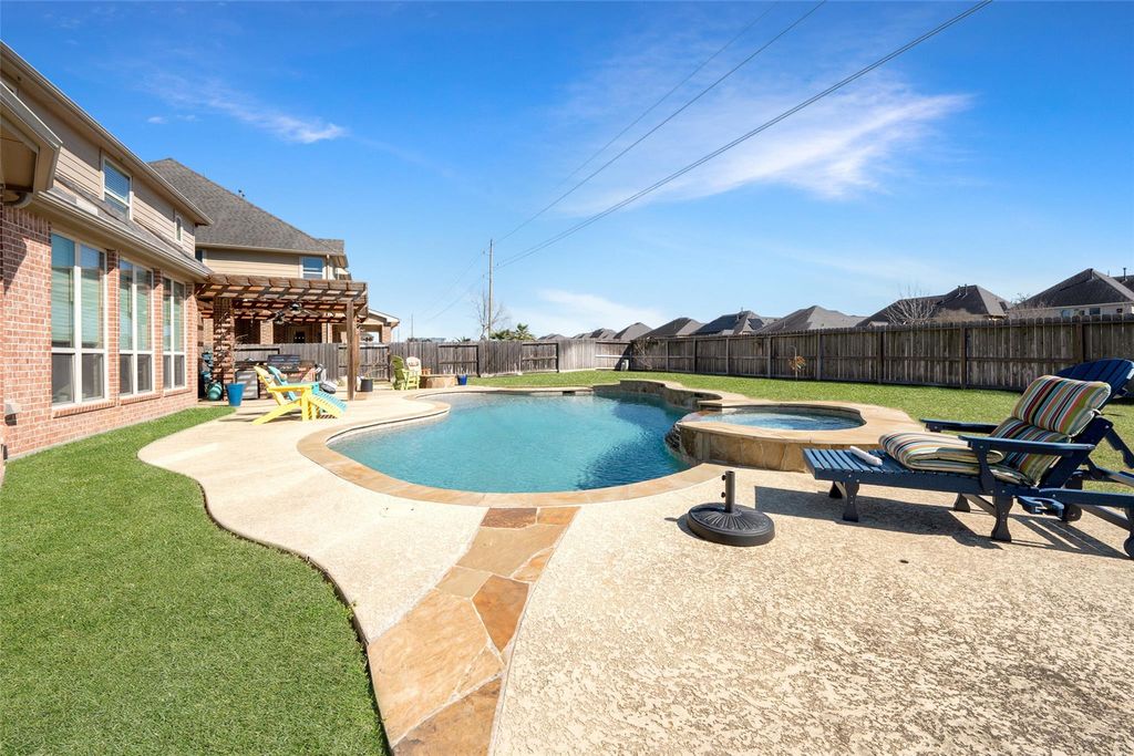 Image 43 of property listing at 27827 Walsh Crossing Drive, Katy, TX 77494