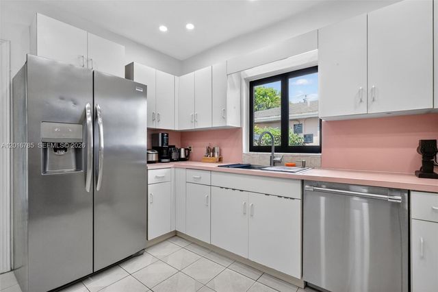 1871 SW 23rd St, Miami, FL 33145