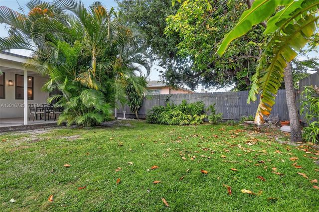 1871 SW 23rd St, Miami, FL 33145